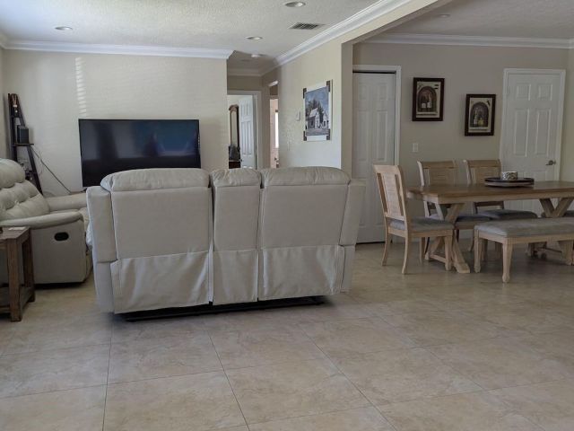 Продажа дома по адресу 12200 SW 51st St - фото 6072654