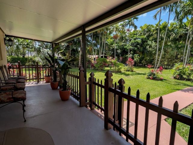 Продажа дома по адресу 12200 SW 51st St - фото 6072657