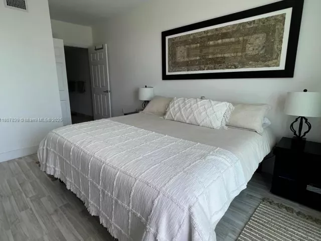 Квартира в аренду номер2305E - фото 6061335