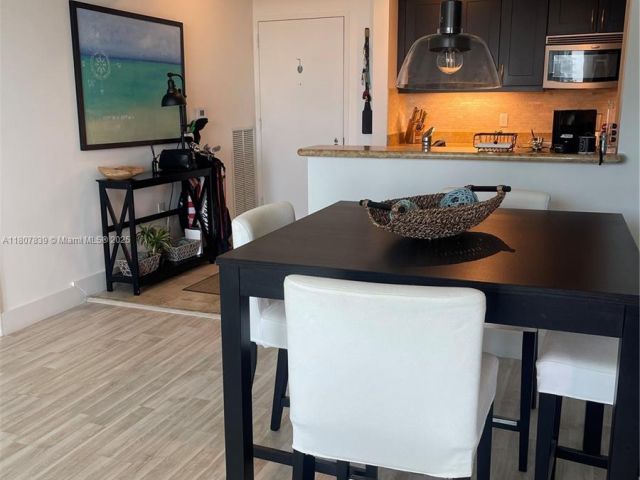 Квартира в аренду номер2305E - фото 6061341