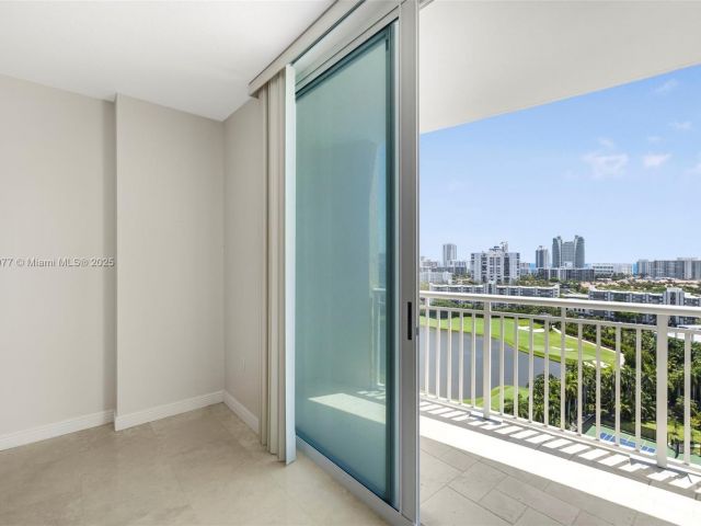 Продажа квартиры #1604E - фото 6065428