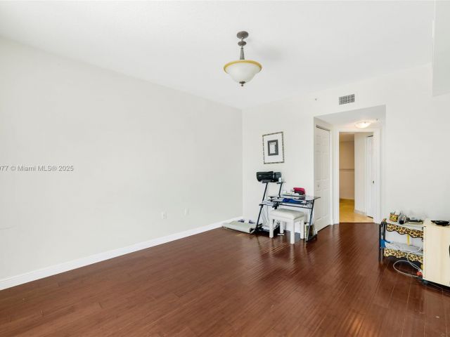 Продажа квартиры #1604E - фото 7436019