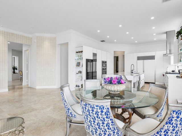 Продажа дома по адресу 713 SE 10th Street - фото 6062978