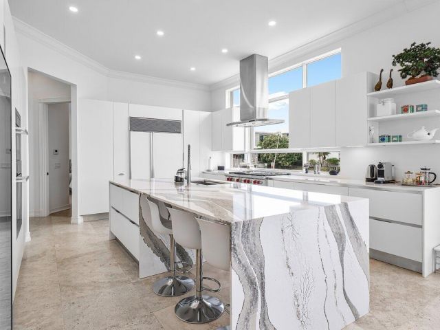 Продажа дома по адресу 713 SE 10th Street - фото 6062982