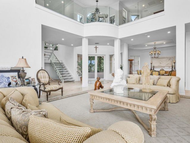 Продажа дома по адресу 713 SE 10th Street - фото 6062986