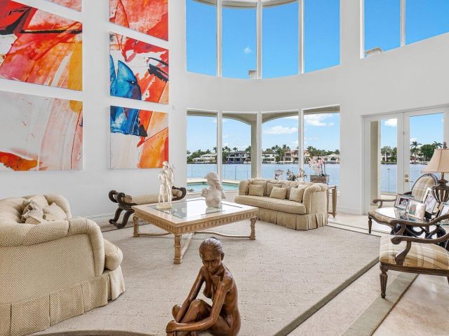 Продажа дома по адресу 713 SE 10th Street - фото 6062987