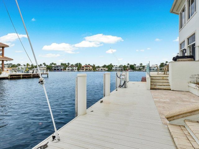 Продажа дома по адресу 713 SE 10th Street - фото 6062989