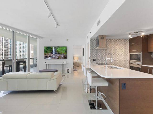 Продажа квартиры #2304 - фото 6120285