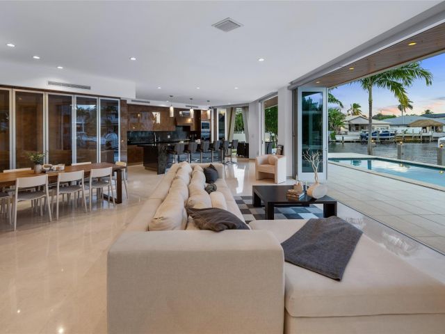 Дом в аренду по адресу 3300 NE 39th St - фото 6125042