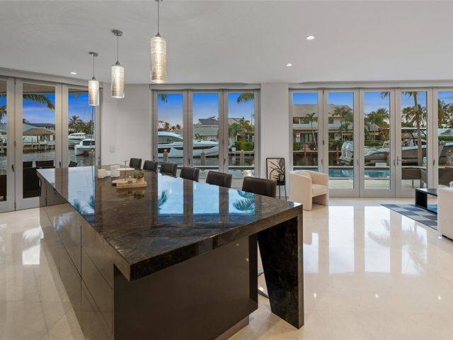 Дом в аренду по адресу 3300 NE 39th St - фото 6125043