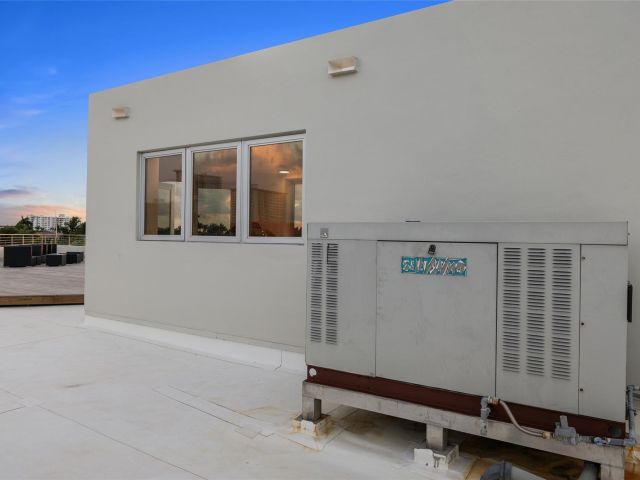 Дом в аренду по адресу 3300 NE 39th St - фото 6125044