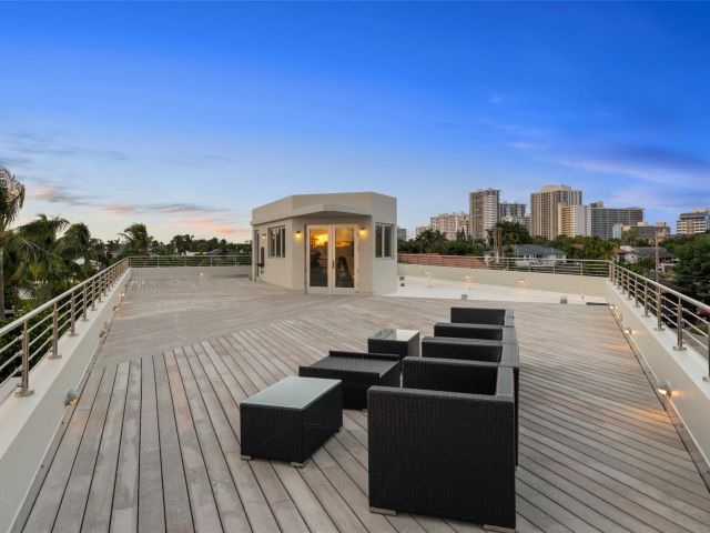 Дом в аренду по адресу 3300 NE 39th St - фото 6125046