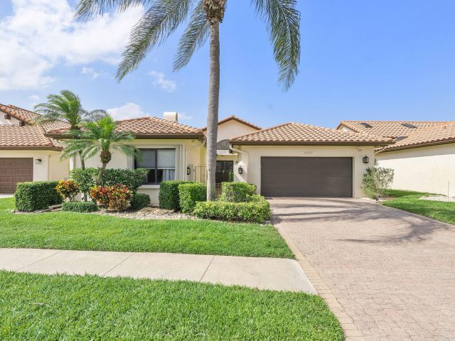 Продажа дома по адресу 22652 Esplanada Circle W - фото 6075057