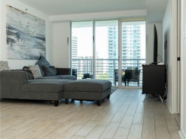 Продажа квартиры #1521 - фото 6065772