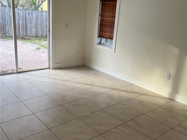 Продажа дома по адресу 22932 SW 113th Pl - фото 6065344