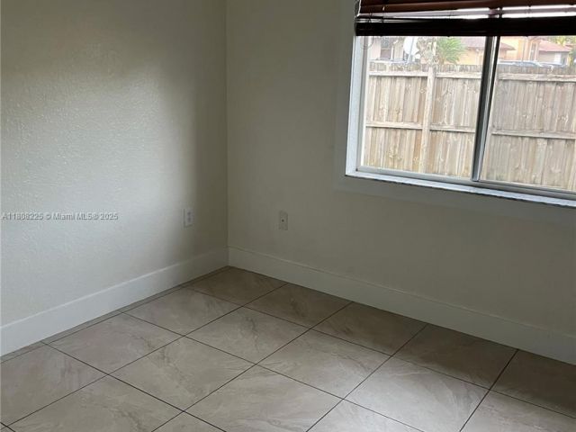 Продажа дома по адресу 22932 SW 113th Pl - фото 6065345