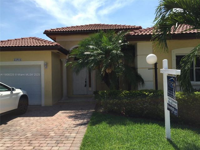 Продажа дома по адресу 22932 SW 113th Pl - фото 6065359