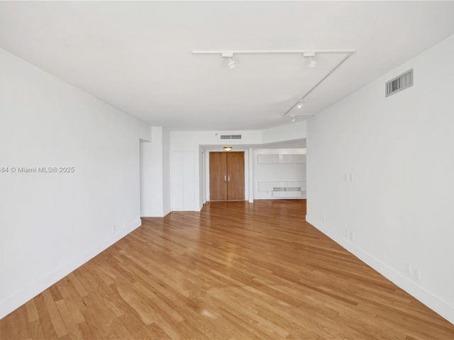 Квартира в аренду номер412 - фото 6064405