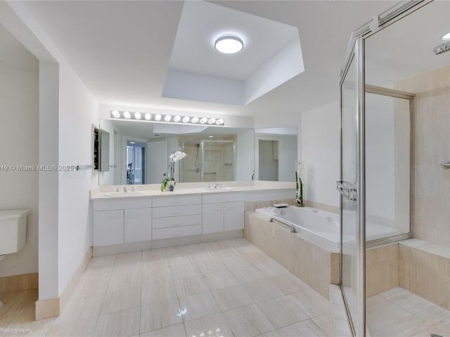 Продажа квартиры #701 - фото 6101474