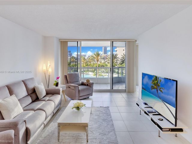 Продажа квартиры #701 - фото 6101487