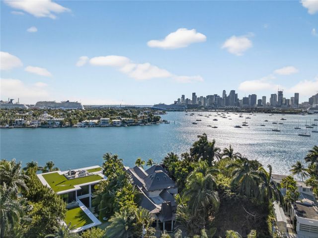 Продажа дома по адресу 14 W San Marino Dr - фото 7469422