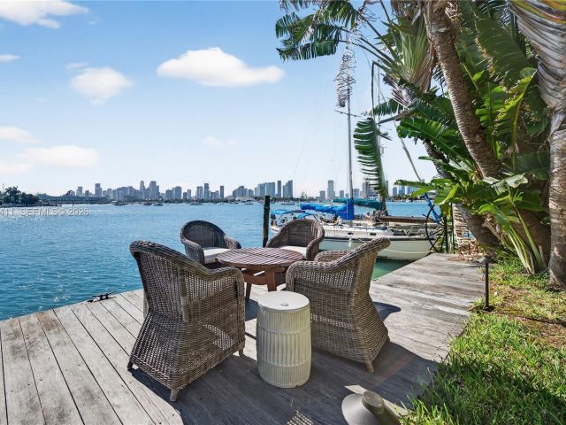 Продажа дома по адресу 14 W San Marino Dr - фото 7469426