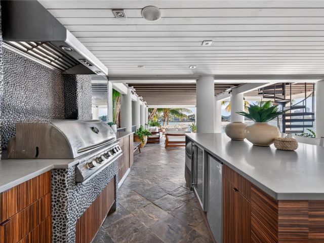 Продажа дома по адресу 14 W San Marino Dr - фото 7469432