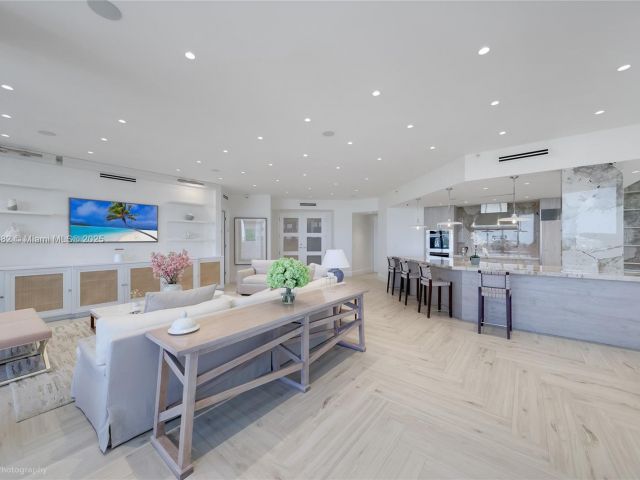 Продажа квартиры #604 Renovated - фото 6079891