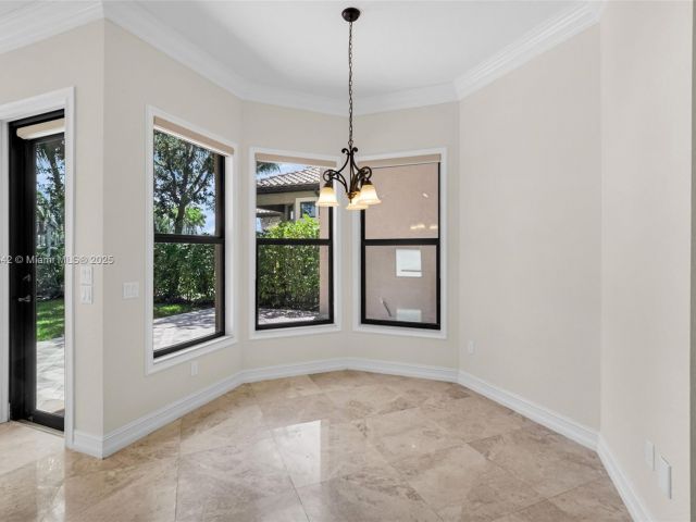 Дом в аренду по адресу 8944 Little Falls Way - фото 6069871