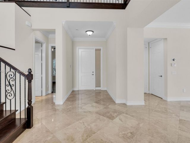 Дом в аренду по адресу 8944 Little Falls Way - фото 6069885