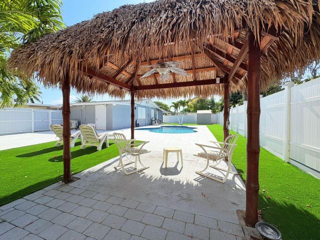 Продажа дома по адресу 1034 Almeria Road - фото 6134184