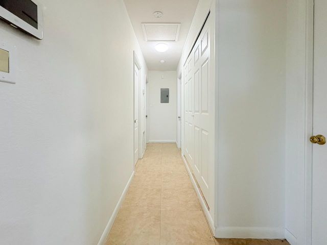 Продажа дома по адресу 1034 Almeria Road - фото 6134192