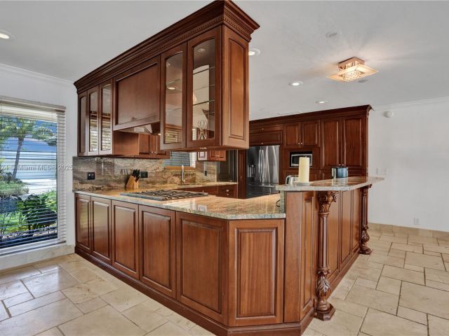 Дом в аренду по адресу 3100 NE 56th Ct - фото 6075659