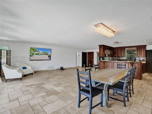 Дом в аренду по адресу 3100 NE 56th Ct - фото 6075667