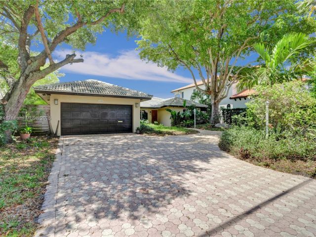 Дом в аренду по адресу 3100 NE 56th Ct - фото 6075676