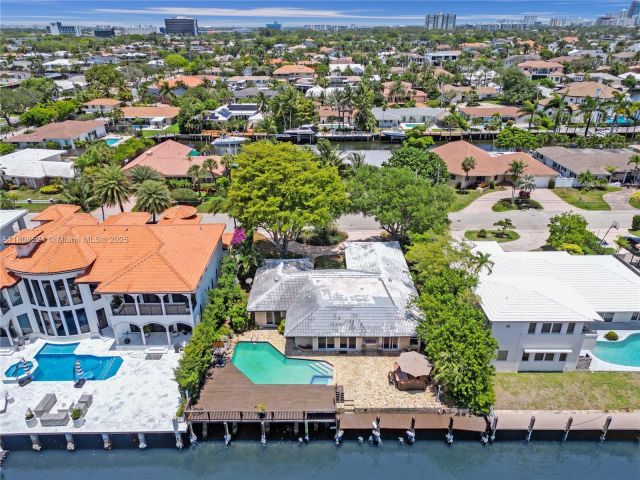 Дом в аренду по адресу 3100 NE 56th Ct - фото 6075678