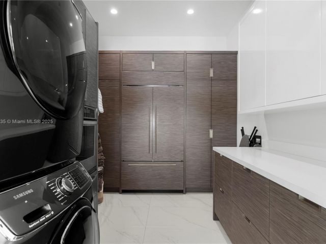 Продажа дома по адресу 12880 N Bayshore Dr - фото 6067338