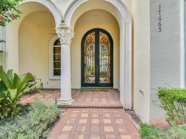 Дом в аренду по адресу 17665 Middlebrook Way - фото 6069992