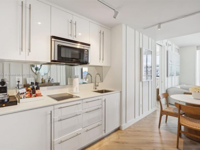 Продажа квартиры #1511 - фото 6070798