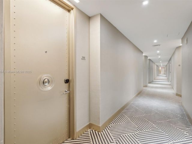 Продажа квартиры #1511 - фото 6070804