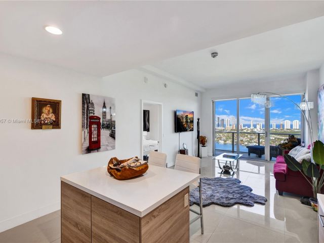 Продажа квартиры #3217 - фото 6070493