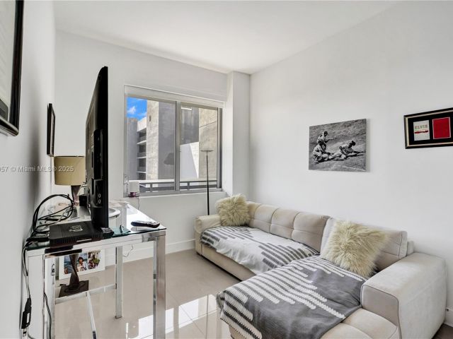 Продажа квартиры #3217 - фото 6070501