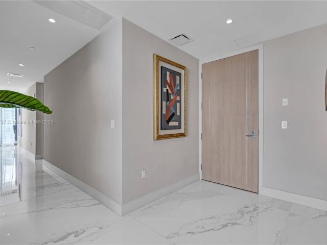 Продажа квартиры #705 - фото 6069373