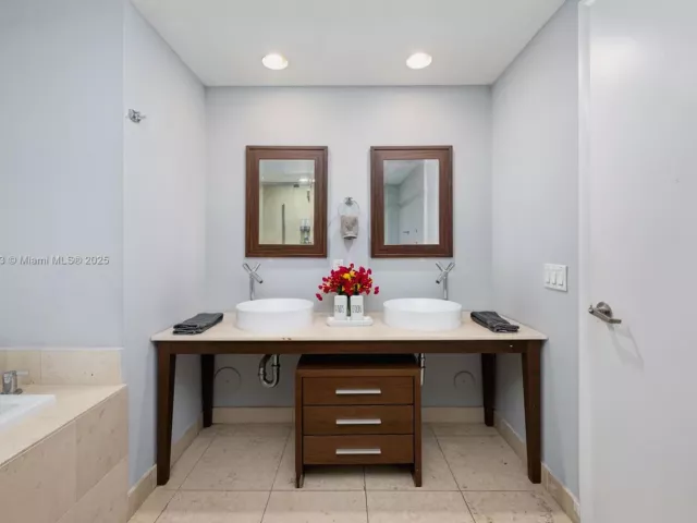 Продажа квартиры #1604 - фото 6091471