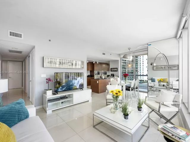 Продажа квартиры #1604 - фото 6091479