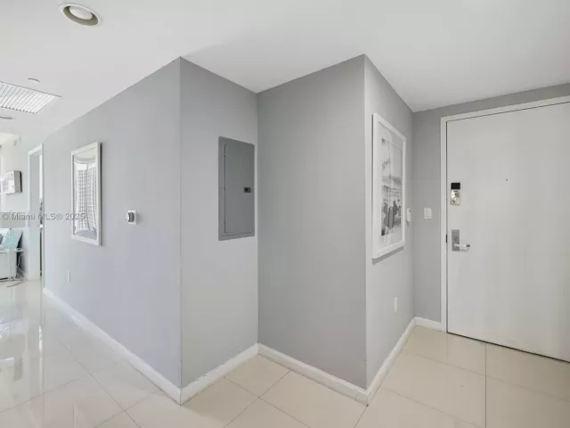 Продажа квартиры #1604 - фото 6091465