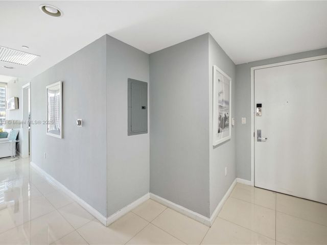 Продажа квартиры #1604 - фото 6091465