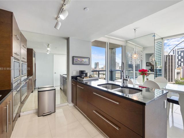 Продажа квартиры #1604 - фото 6091474