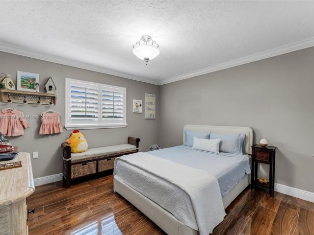 Продажа дома по адресу 13501 SW 107th Ave - фото 6069245