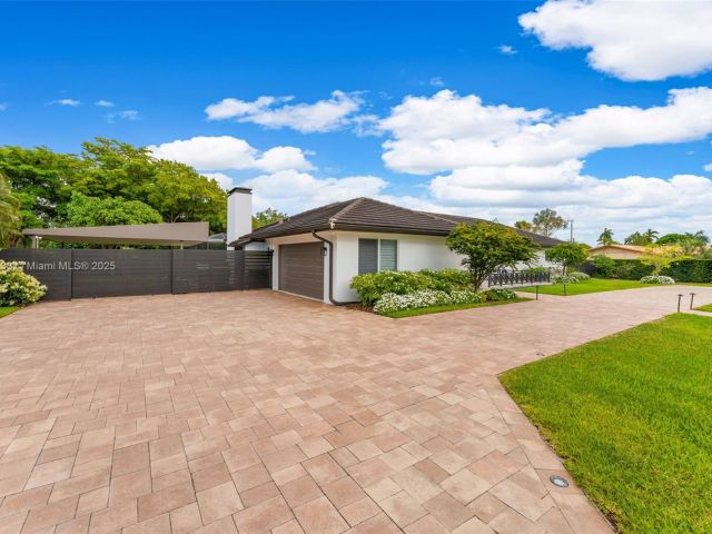 Продажа дома по адресу 13501 SW 107th Ave - фото 6069261